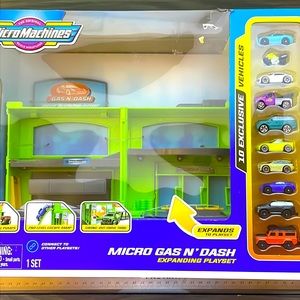 Micro Gas N Dash Expanding Playset